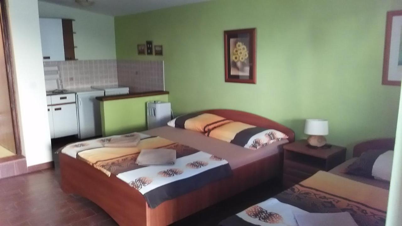 Am Apartment *