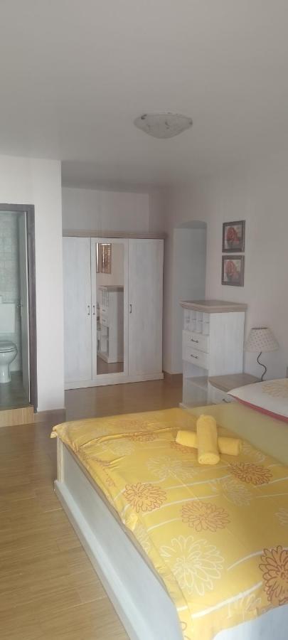 Am Apartment *